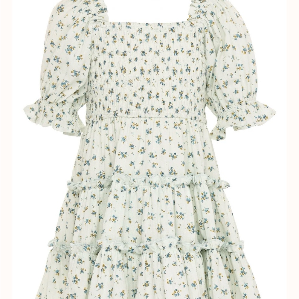 Ivy City Women’s Cream Floral Smocked Tiered Dress